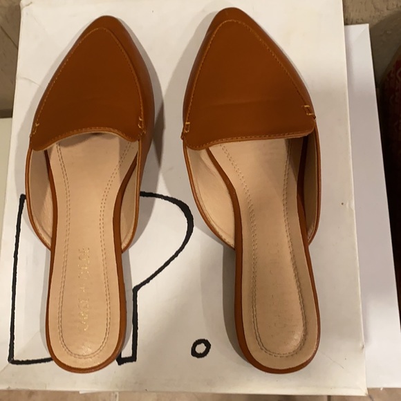 Tan Flats - Picture 3 of 4